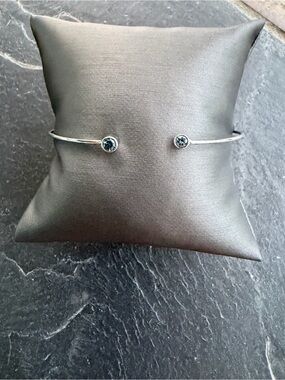 14kt. White Gold Open Cuff Bracelet with Sapphires Gemstones